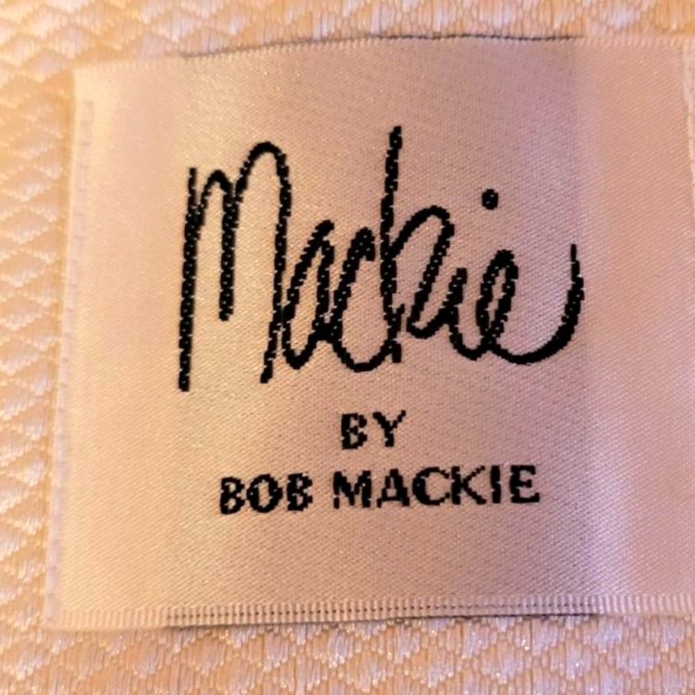 BOB MACKIE 2 Piece Cream Suit - Never Worn - Picture 5 of 11